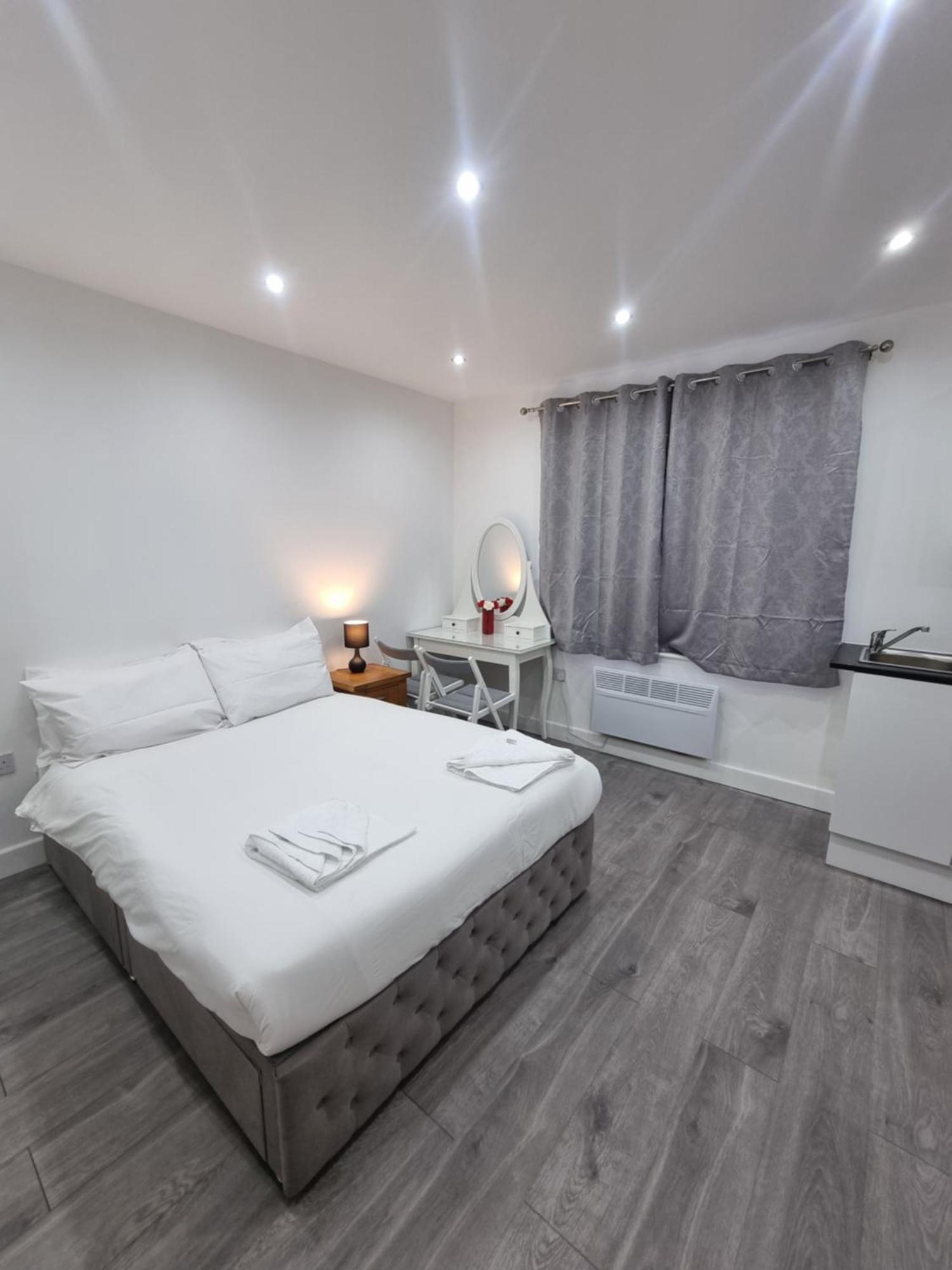 Brand New Studios In Harrow Extérieur photo