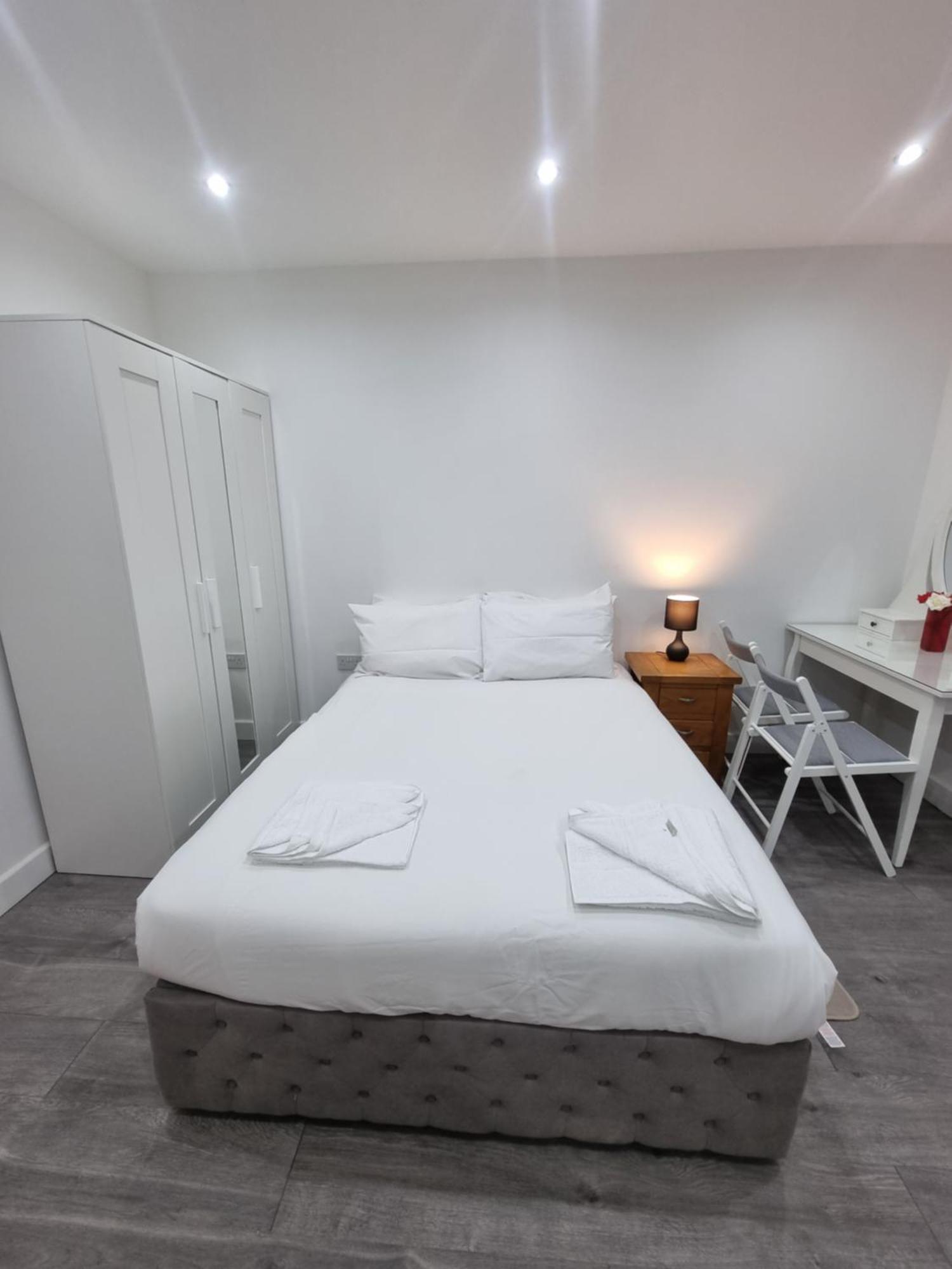 Brand New Studios In Harrow Extérieur photo