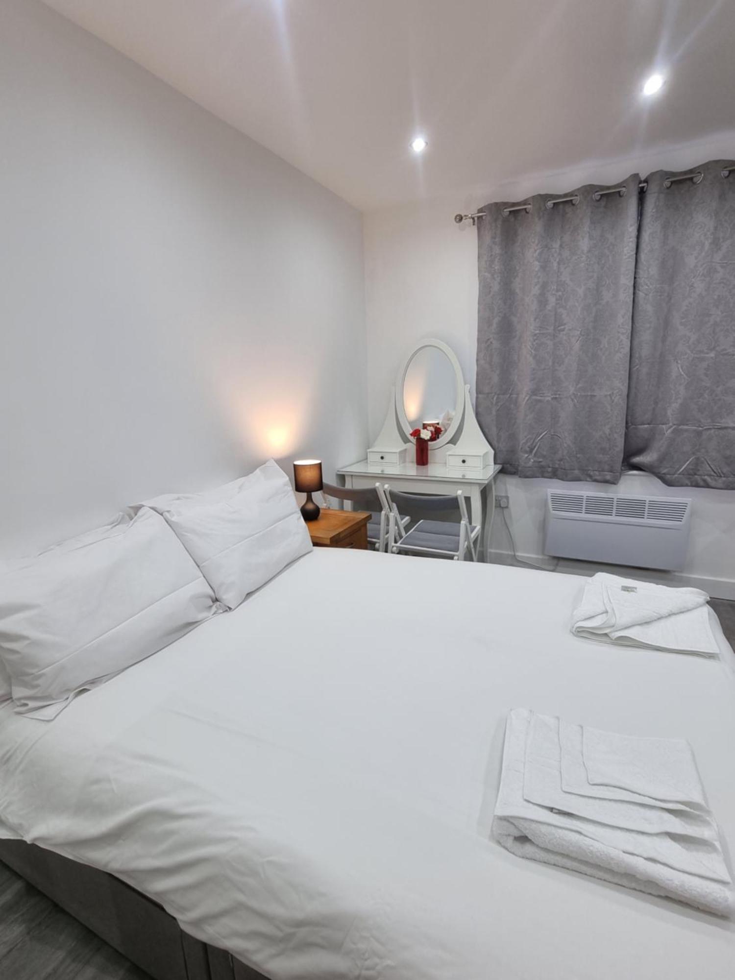 Brand New Studios In Harrow Extérieur photo