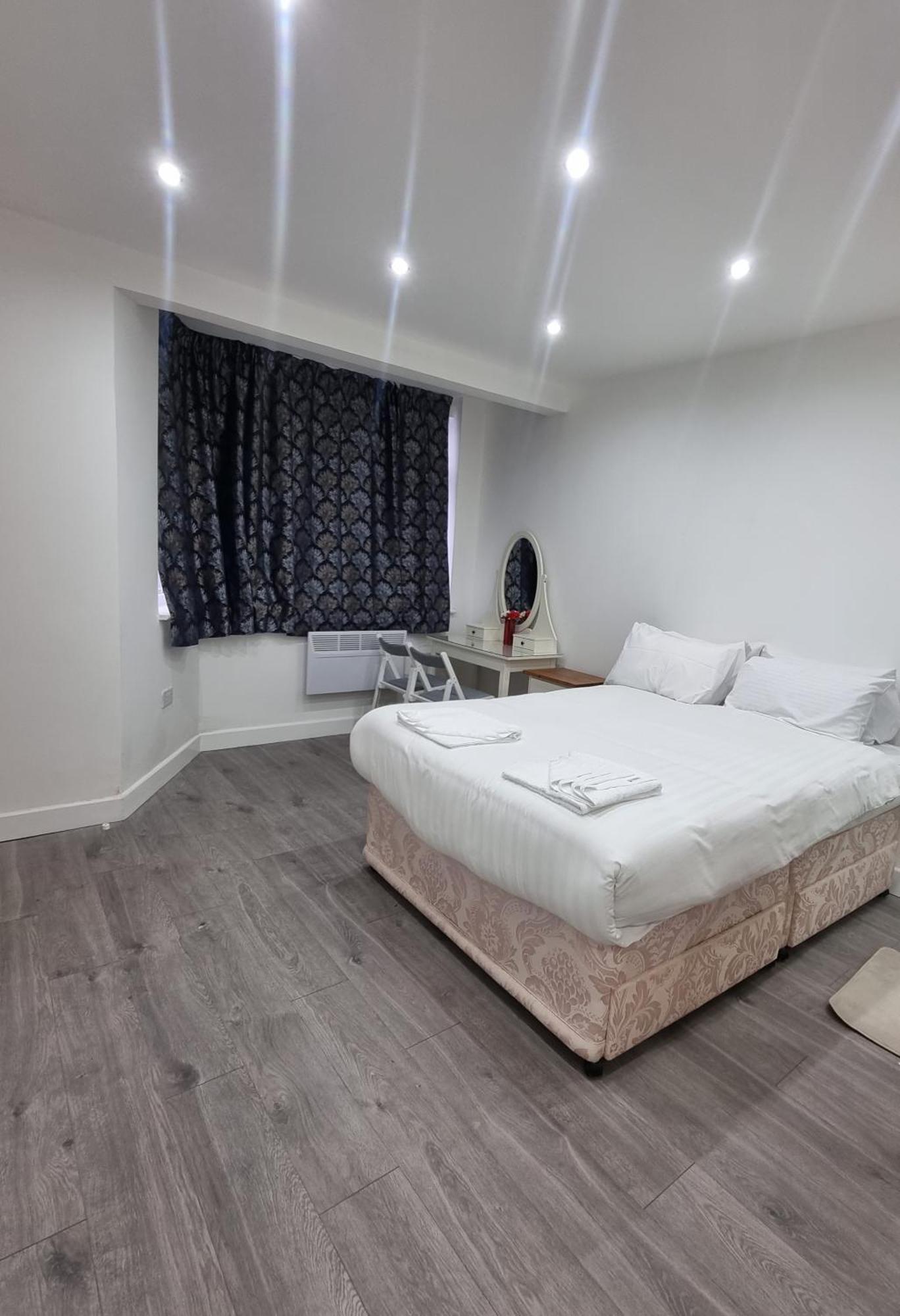 Brand New Studios In Harrow Extérieur photo