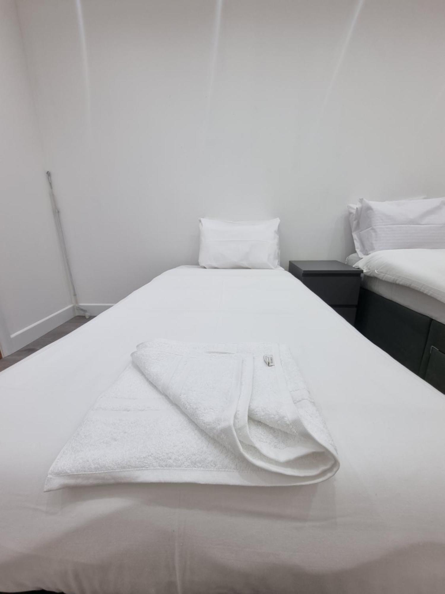 Brand New Studios In Harrow Extérieur photo