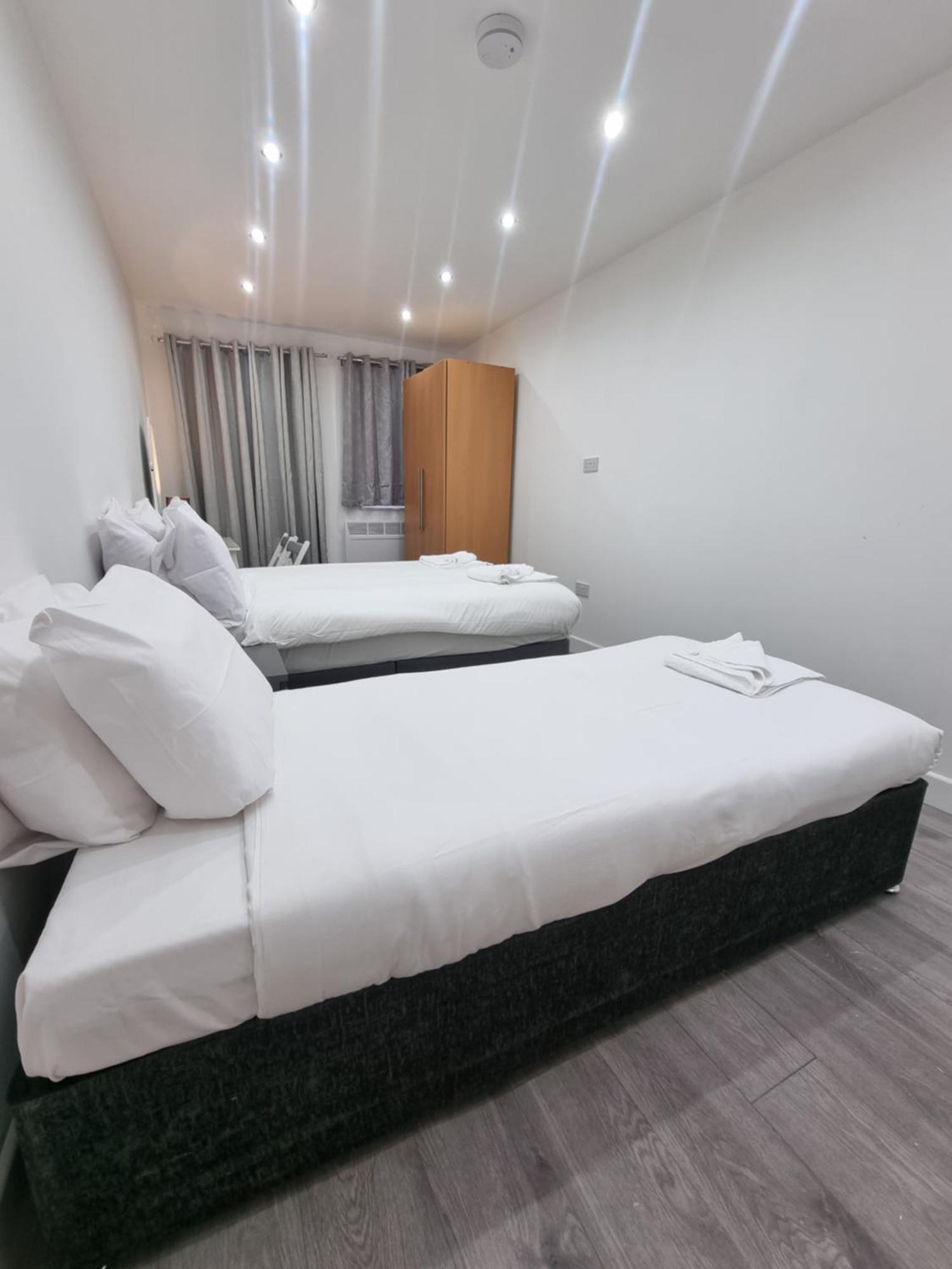Brand New Studios In Harrow Extérieur photo