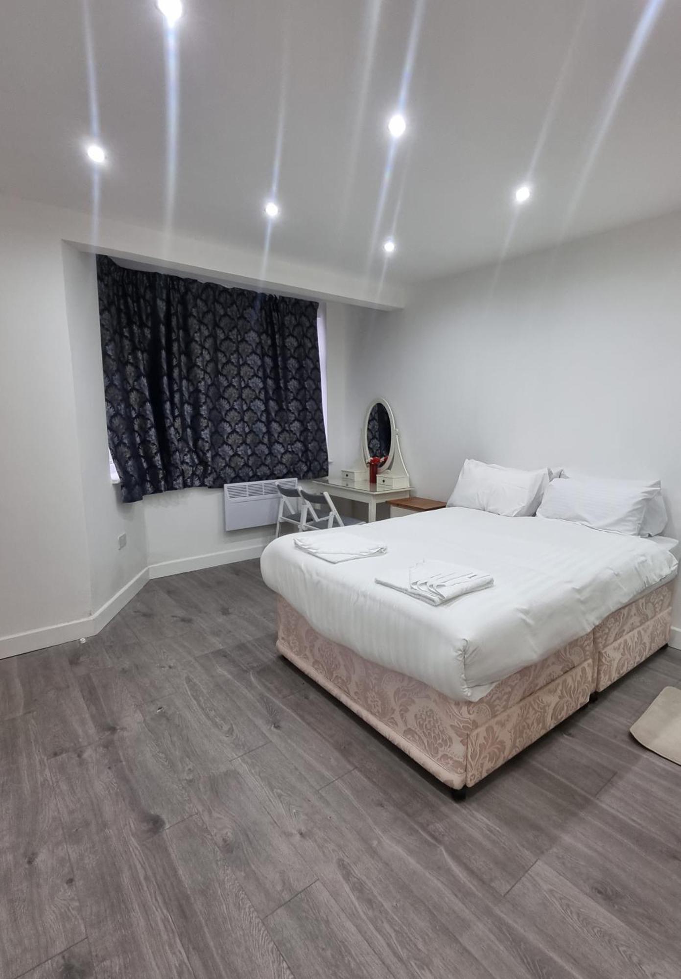 Brand New Studios In Harrow Extérieur photo